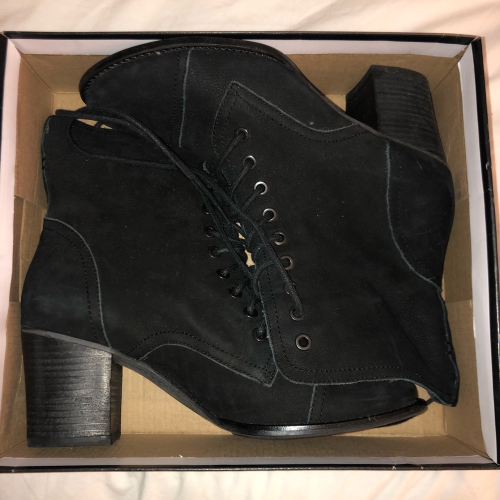 Michael Antonio black booties